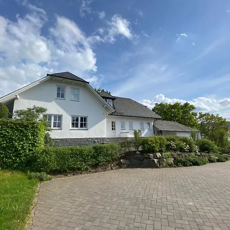 Vahl Villa *