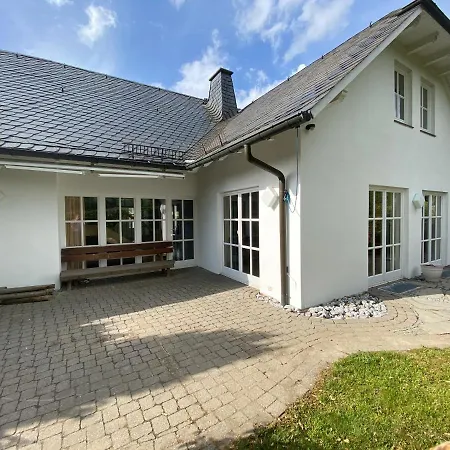 Villa Vahl Luxe Groepsvilla, 16 Personen, Tuin Met Bbq En Sauna, Open Haard, Perfect Voor Families & Retreats Schmallenberg