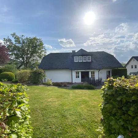Villa Vahl Luxe Groepsvilla, 16 Personen, Tuin Met Bbq En Sauna, Open Haard, Perfect Voor Families & Retreats Schmallenberg